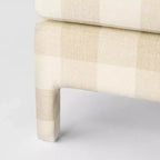 Bellfield otomana totalmente tapizada - Threshold diseñada con Studio McGee