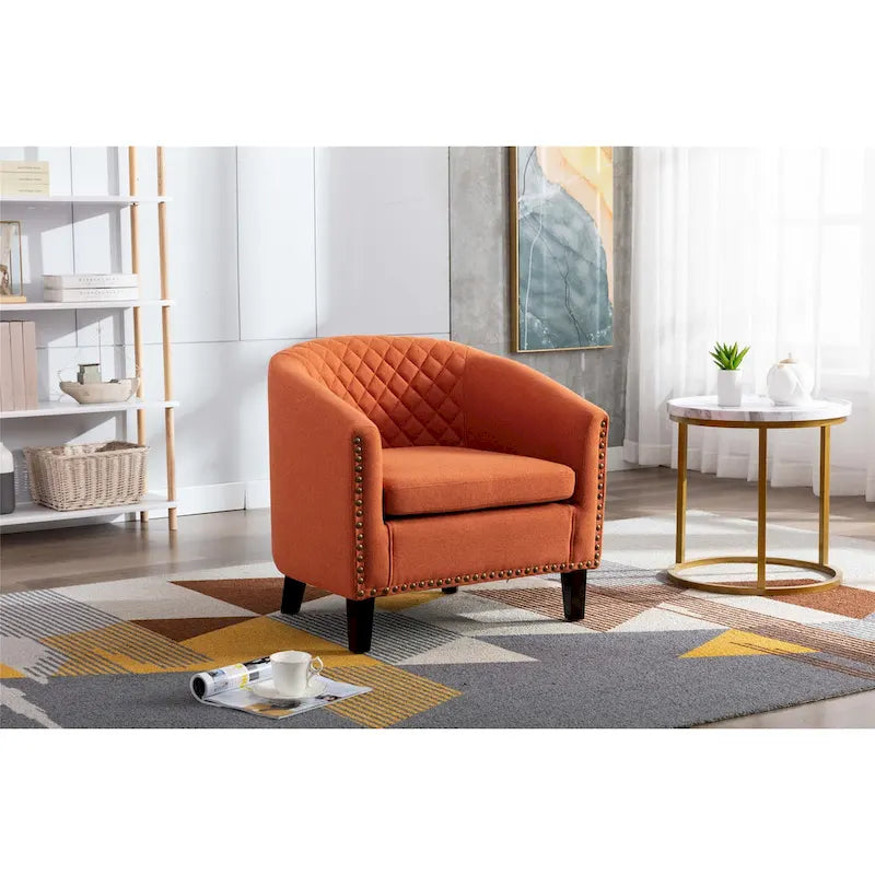 Sillón decorativo Barrel con tachuelas y patas de madera maciza