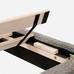Cama con plataforma tapizada tamaño queen con cabecera capitoné