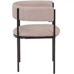 LeisureMod Juego de 2 sillas de comedor tapizadas con diseño de respaldo abierto, estructura de hierro con recubrimiento en polvo, Colección Cyril para comedor, cocina, bistró, cafetería