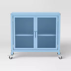 Armario metálico con ruedas y 2 puertas - Room Essentials