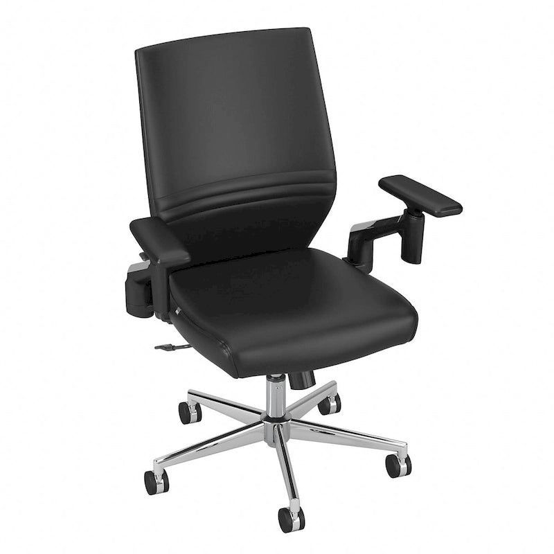 Sillón de oficina de piel sintética con respaldo medio, altura y reposabrazos ajustables