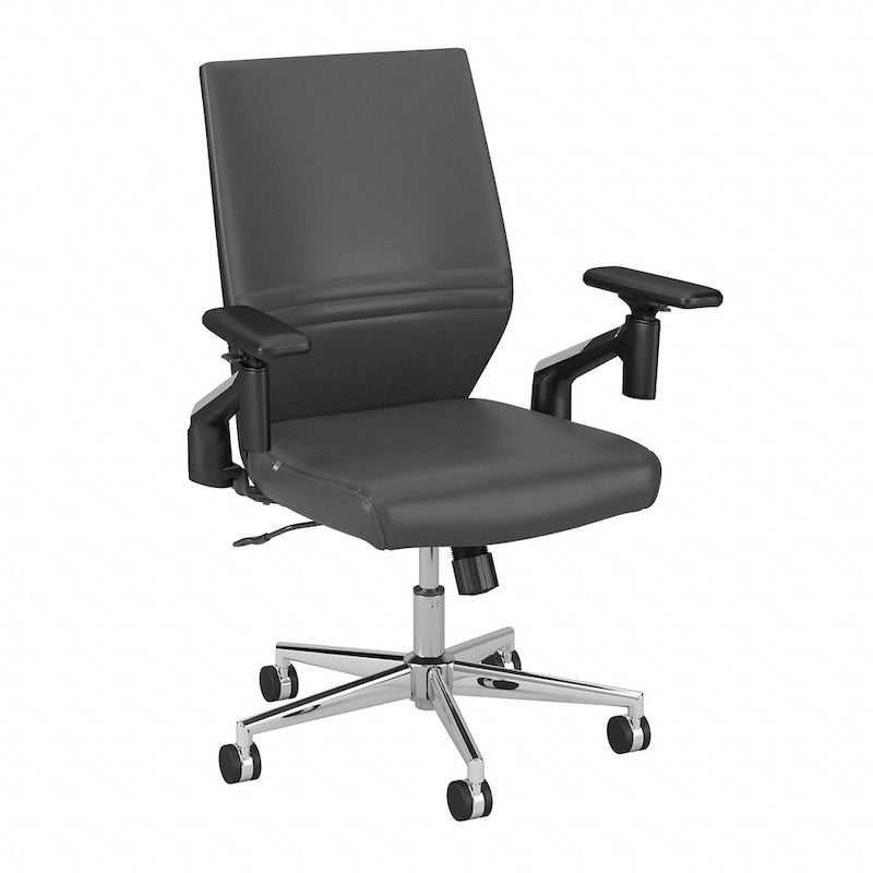 Sillón de oficina de piel sintética con respaldo medio, altura y reposabrazos ajustables