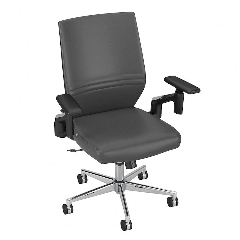 Sillón de oficina de piel sintética con respaldo medio, altura y reposabrazos ajustables